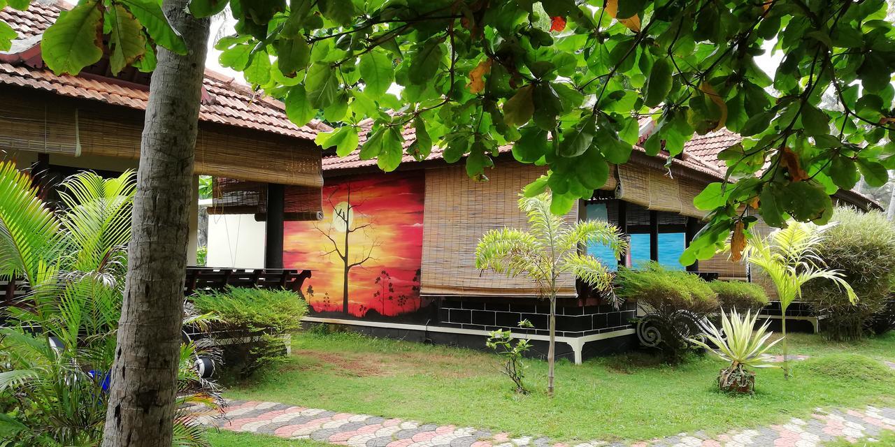 Maadathil Cottages 바르칼라 외부 사진